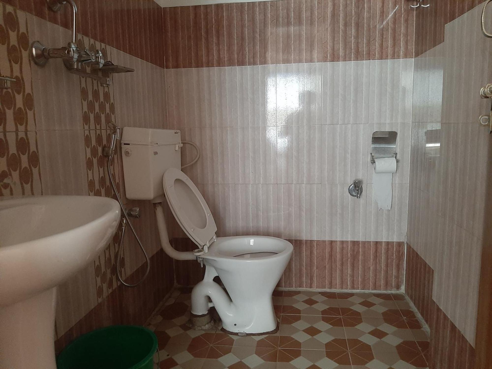 Hotel Lake N Yeti Pokhara Eksteriør bilde